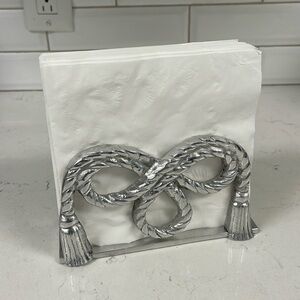 Silver-tone Aluminum Based Metal Knot / Tassel Napkin Holder